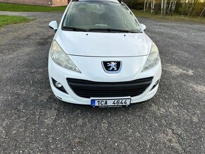 PEUGEOT 207 1,4 VTI 70kW - 5