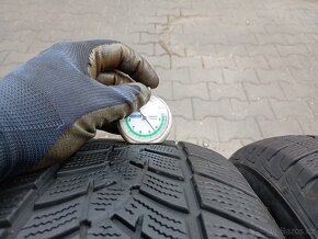 215/65/17 zimní pneu goodyear 2ks - 5