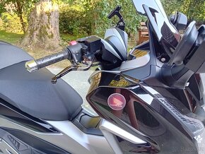 Honda Forza 300 - 5