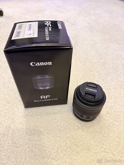 Canon RF 85mm F2 MACRO IS STM a Canon RF 35mm F1.8 MACRO IS - 5