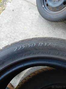 Pneu 225/50R17 - 5