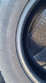 2 ZIMNÍ PNEU HANKOOK 215/65/16C,cena je za 2 kusy.Pouze VOLA - 5