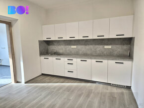 Pronájem komerčních prostorů 52 m² po kompletní rekonstrukci - 5