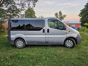 Opel Vivaro 2.5 - 5