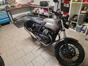 Moto Guzzi V7 II - 5