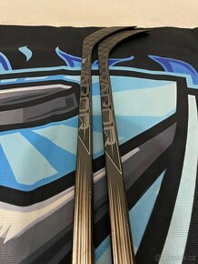 Hokejky Bauer Vapor Hyperlite2 (custom silver design) - 5