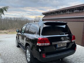 Toyota Landcruiser 200 V8 4,5 4D4 7 míst - 5