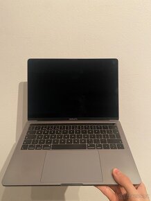 MacBook Pro 13" 2019 128GB / i5 / Touch Bar - 5