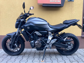 Yamaha MT 07 - 5