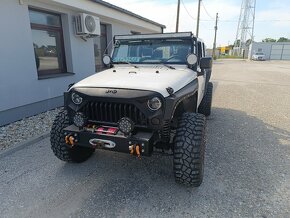 Jeep Wrangler JK 3.8L + plyn - 5