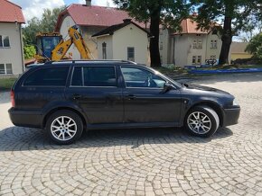 Škoda Octavia Combi Tour RS paket - 5