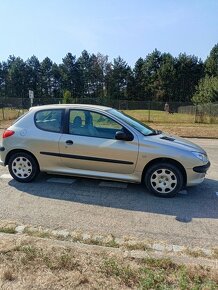 Peugeot 206 1.1i 44kW najeto pouze 52tis.km nové v ČR - 5