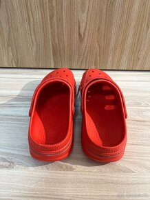 Crocs - 5