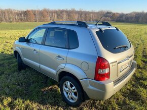 HYUNDAI TUCSON 2.0 CRDI 103 KW 4X4 ROK 2007 - 5