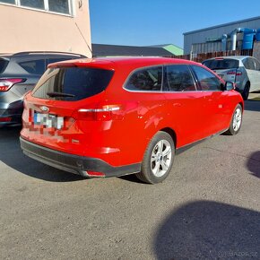 Ford Focus Mk3 combi sport-náhradní díly - 5