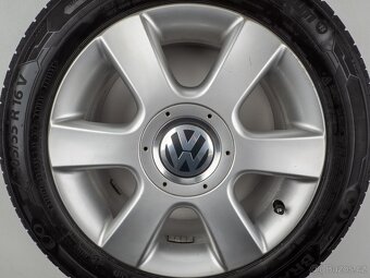 Volkswagen Golf - Originání 16" alu kola - Letní pneu - 5