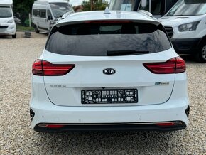 Kia Ceed 1.6 CRDi MHEV Gold Automat DCT, Vyhr. volant, Apple - 5