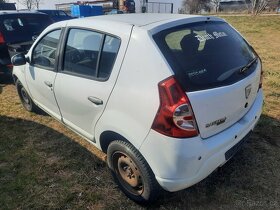 dacia sandero 1.4i - 5