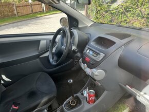 Toyota aygo 2011 - 5