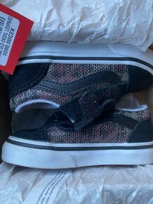 Vans boty dětské,velikost21,jako nové,PC 1090kč - 5