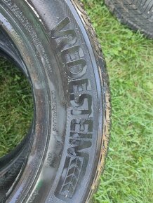 Pneu Vredestein 205/60 R15 - 5