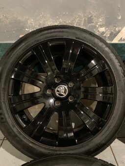 Alu kola Škoda R17 5X112 ZÁNOVNÍ LETNÍ PNEU 205/50 R17 - 5