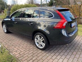 Volvo V60 2,4D 158kw - 5