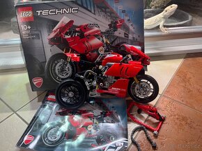 LEGO TECHNIC MOTORKA DUCATI - 5