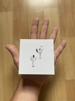 Apple airpod generace 4 - 5