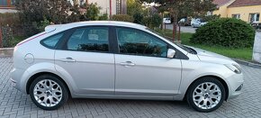 Ford Focus hatchback 1, 6-74kw-benzín - 5