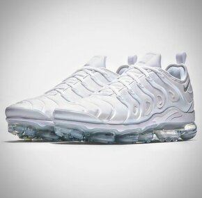 NIKE Air VaporMax PLUS 2019 "White platinum" - 5