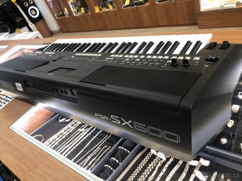 Yamaha PSR-SX600 - 5