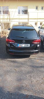 Opel Astra Sports Tourer, prodám na náhradní díly - 5