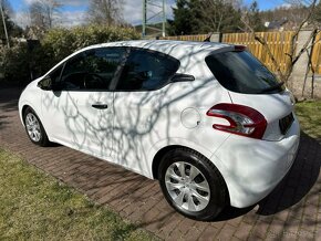 Peugeot 208 1.4Hdi  50kw - 5