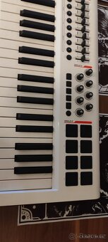 Midi klávesy. M-audio Axiom pro 49 - 5