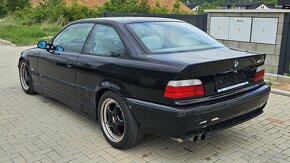 BMW E36 M3  manuál  286 koní - 5