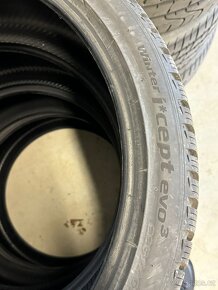 Zimní pneu 225/40 r20 - 5