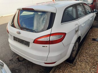 Ford Mondeo IV generace 2009 2,0TDCI 103kW 6kvalt COMBI DILY - 5