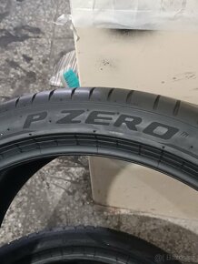 Letní pneu 315/30/22 Pirelli P Zero, rok výroby 2019,v perf - 5