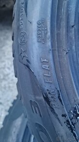 Prodám dva kusy zimní pneu PIRELLI 225/50/17,cena je za 2 ku - 5