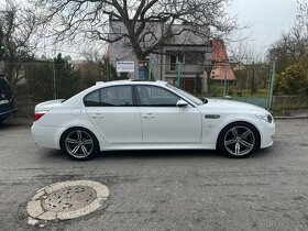 BMW E60 M5 s 57 000 km - 5