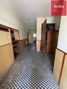 Prodej rodinného domu 305 m² na pozemeku 1160 m² - 5