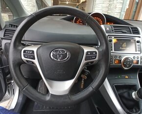 Toyota Verso 1.8 VVTi - 5