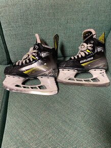 Bauer Vapor  X4 Jr, vel. 3,5 - 5