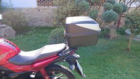 Honda CB 125f  kufr Givi - 5