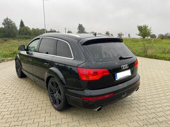 AUDI Q7 4.2FSi QUATTRO - na splátky pro všechny - 5