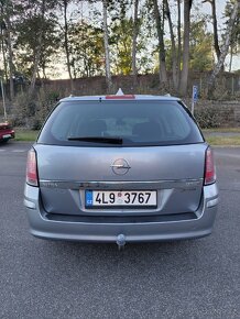 Opel Astra H 1.7cdti combi - 5