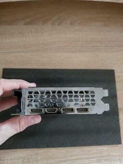 Grafická karta, RAM 16GB, zdroj 650W a chladič procesoru. - 5