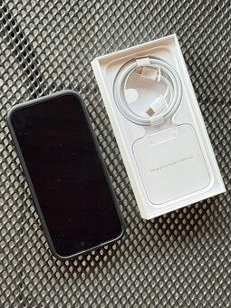 iPhone 15 Pro 128 GB přírodní titan - 5