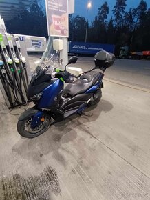 P: Yamaha x-max 400 - 5